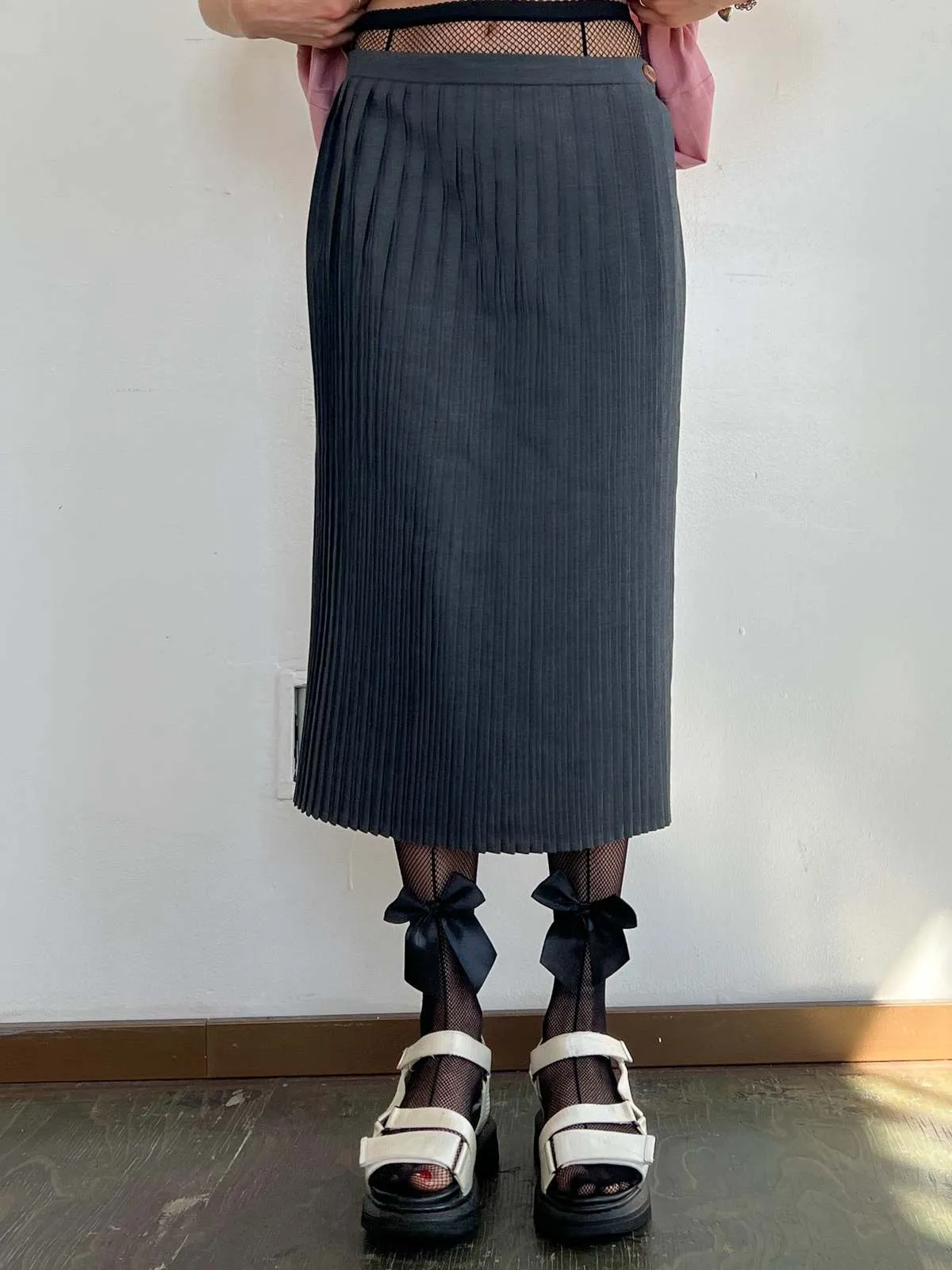 Gray Knite Pleat Long Skirt - black