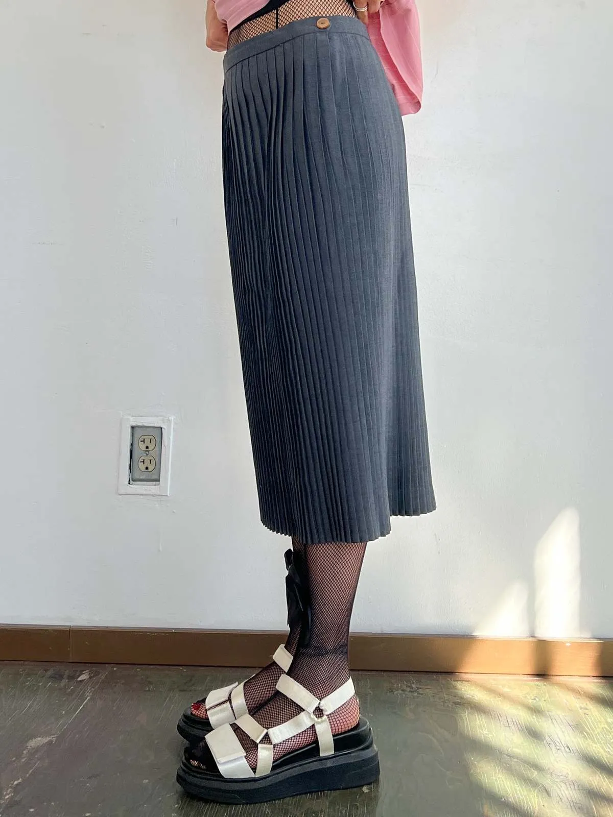 Gray Knite Pleat Long Skirt - black