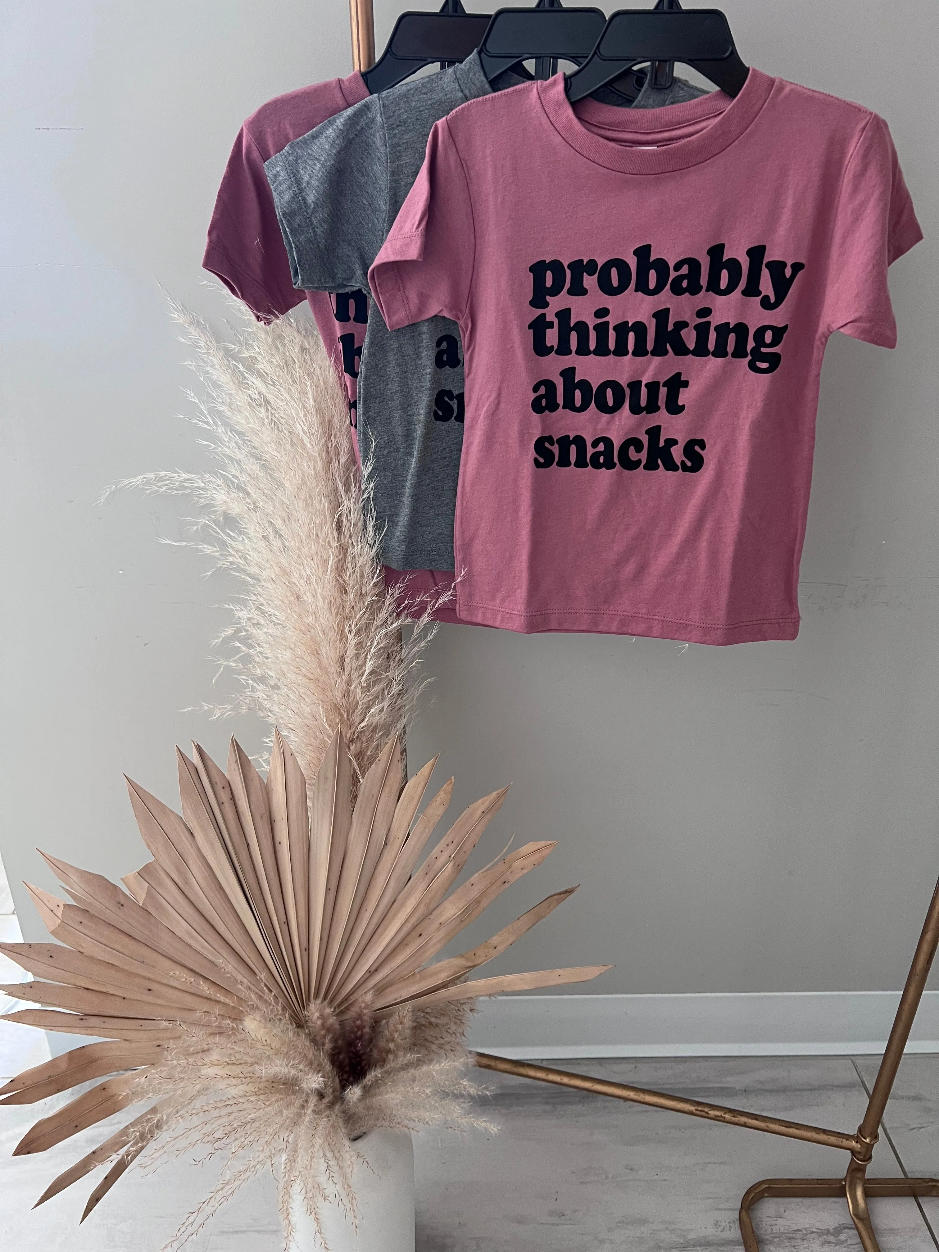 HAPPY KIDS CO PROBABLY THINKING ABOUT SNACKS TEE | BABY + KIDS | MAUVE