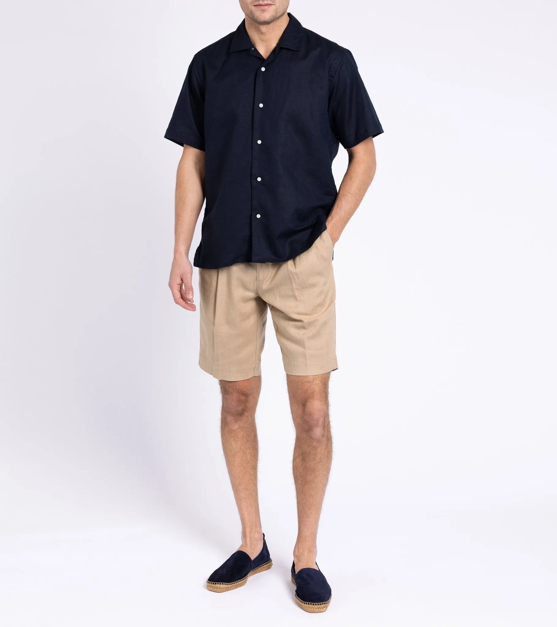 Incotex Linen Pleated Shorts: Tan