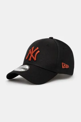 New Era cotton baseball cap LEAGUE ESSENTIAL 9FORTY® NEW YORK YANKEES black color with an application 60565099