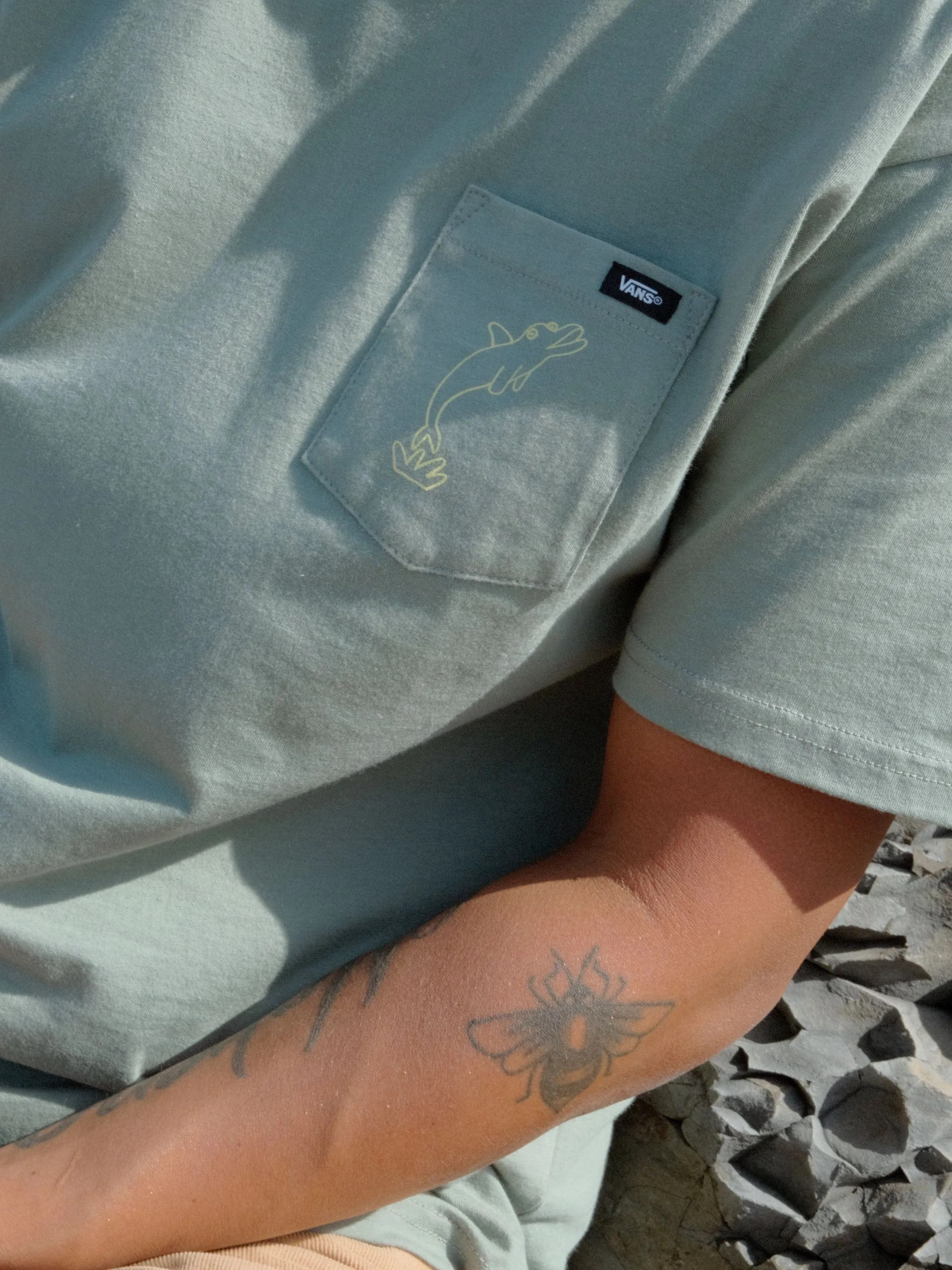 Vans / Mollusk Dolphin Jumper Pocket Tee