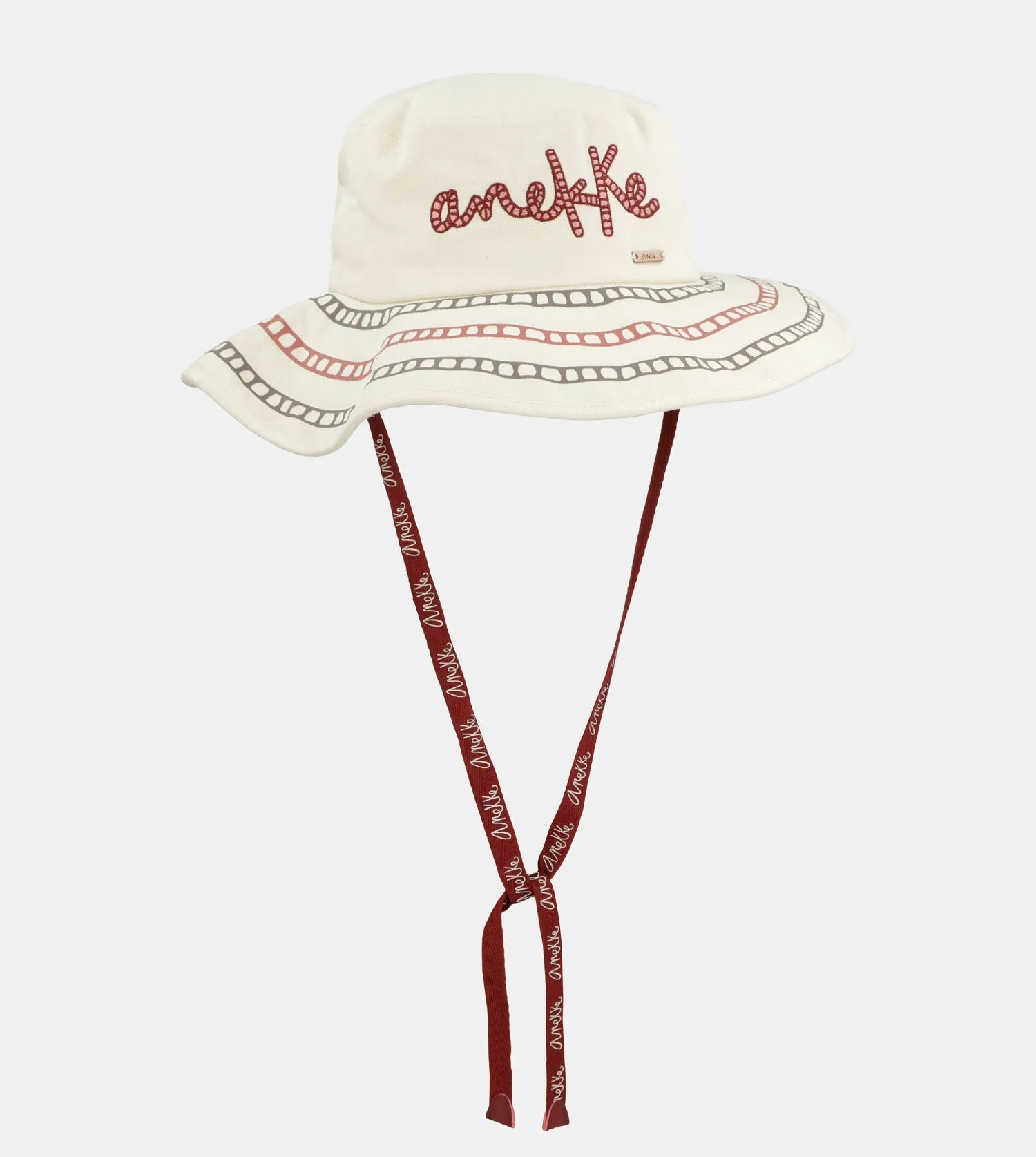 White bucket hat